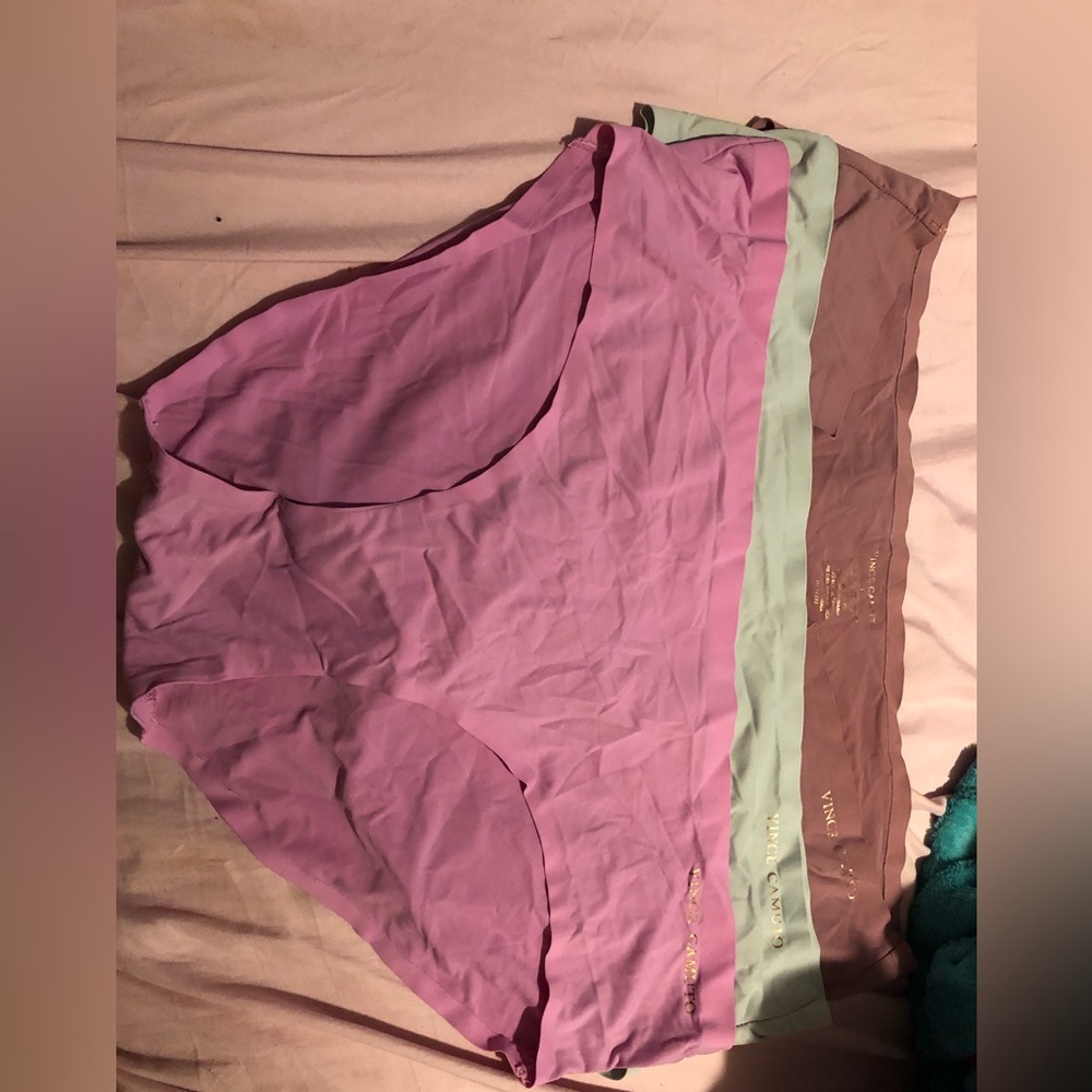 3 pr Vince Camuto Sz Lg bikini NWOT
